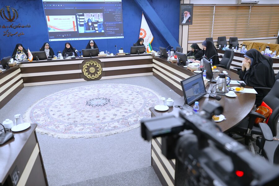 جلسه نقش ساختار فرهنگ و توانمند سازی دفتر امور بانوان