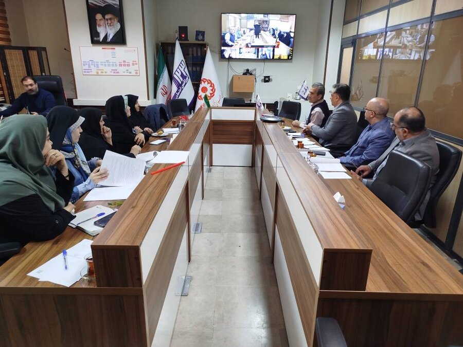 نشست تخصصی دفتر مراقبت و توانمند سازی کودکان و نوجوانان