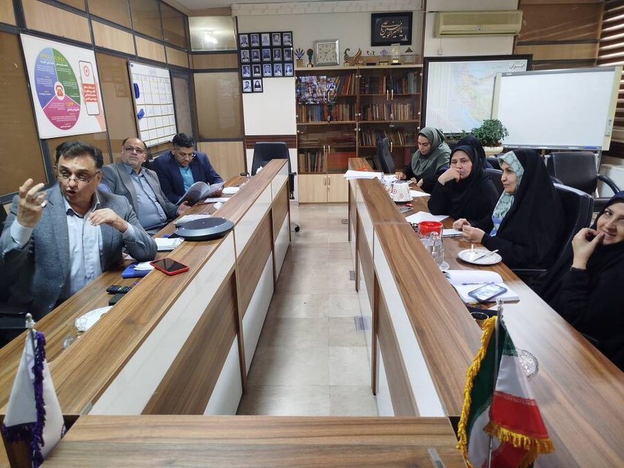 نشست تخصصی دفتر مراقبت و توانمند سازی کودکان و نوجوانان