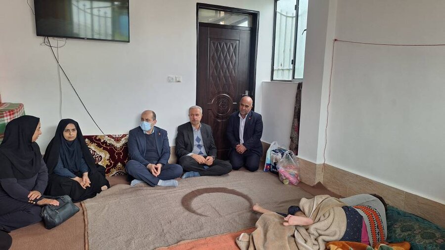 بازدید از منزل خانواده دارای دو معلول 