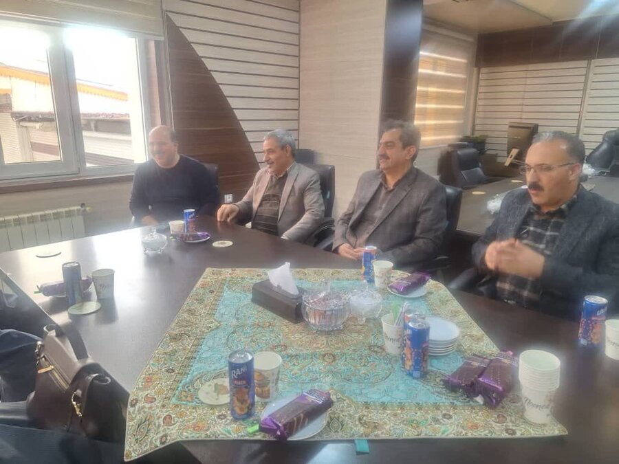 دیدار مدیرکل بهزیستی کردستان با خیر نامی شهرستان سقز
