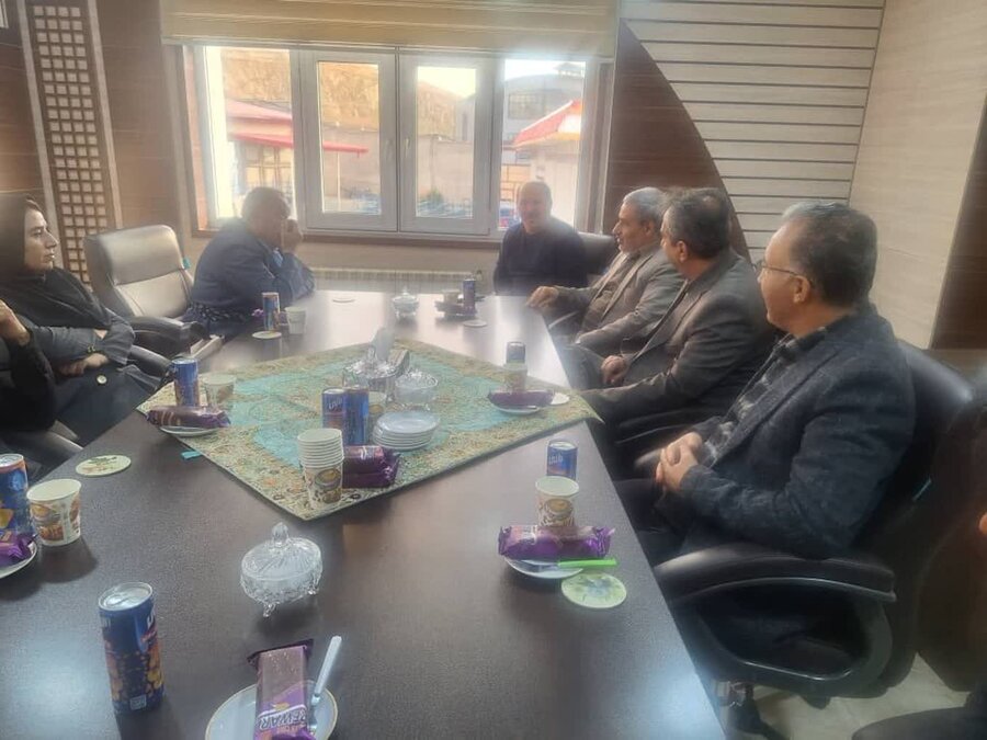 دیدار مدیرکل بهزیستی کردستان با خیر نامی شهرستان سقز
