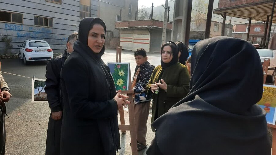 نمایشگاه نقاشی افراد دارای معلولیت در روستای نی مریوان برپا شد