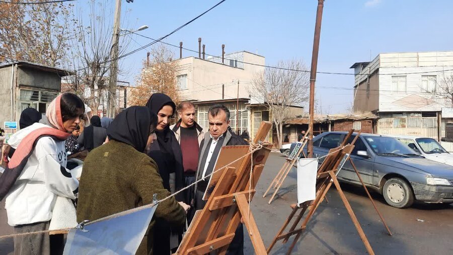 نمایشگاه نقاشی افراد دارای معلولیت در روستای نی مریوان برپا شد