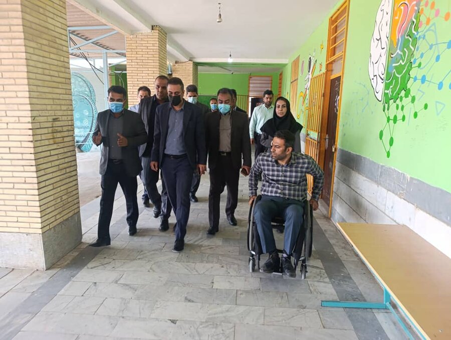 بازدید میدانی مسئولان استان از مدارس بندرعباس