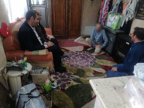 دیدار رئيس بهزیستی با خانواده توانخواه تحت پوشش