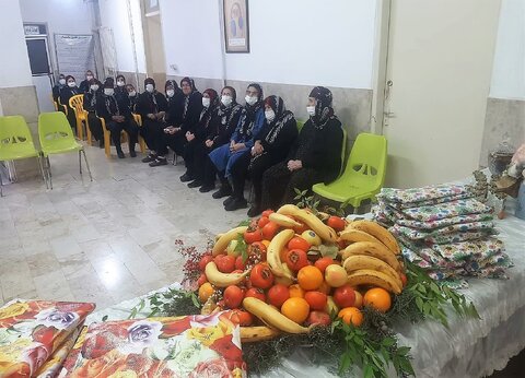 آیین تکریم سالمندان به‌مناسبت روز مادر