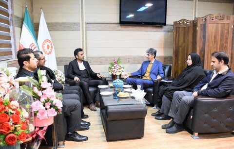 نشستی برای توسعۀ همکاری بهزیستی و دانشگاه روانسر