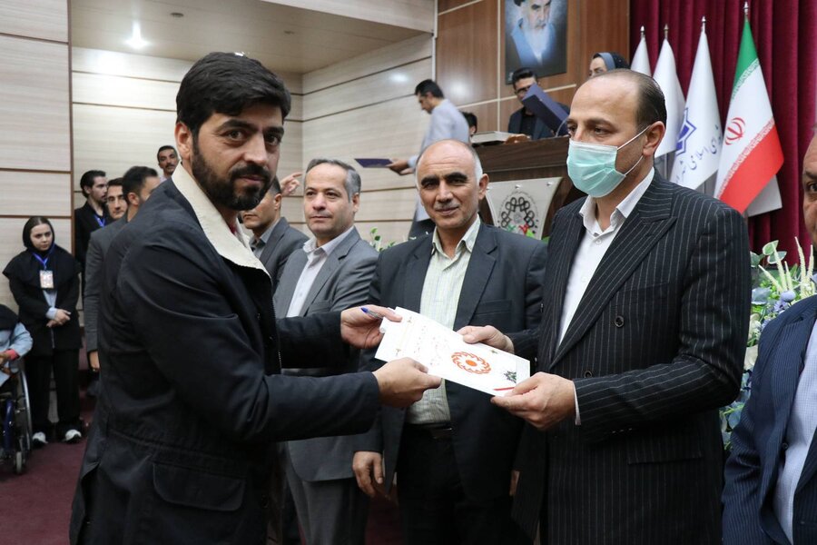 تجلیل از توانخواهان موفق و تاکید بر حمایت همهجانبه از جامعه هدف