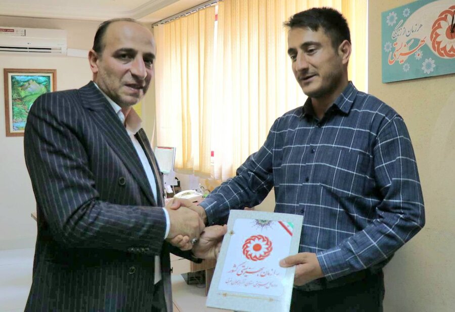 دیدار صمیمانه مدیرکل بهزیستی آذربایجان غربی با همکاران دارای معلولیت و تجلیل از تلاشهای جهادی آنان