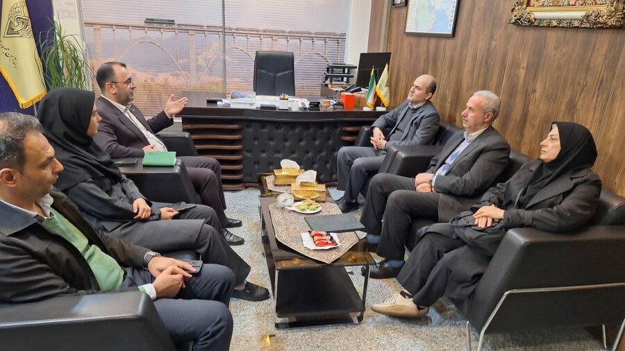 دیدار مدیرکل بهزیستی گیلان با مدیرکل راه‌آهن شمال ۲ / تأکید بر توسعه خدمات و استانداردسازی برای افراد سالمند و توان‌خواه