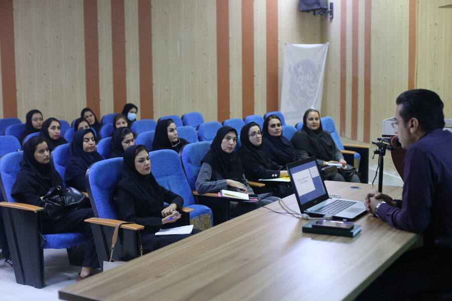 برگزاری دوره آموزشی توجیهی طرح غربالگری سلامت بانوان سرپرست خانوار