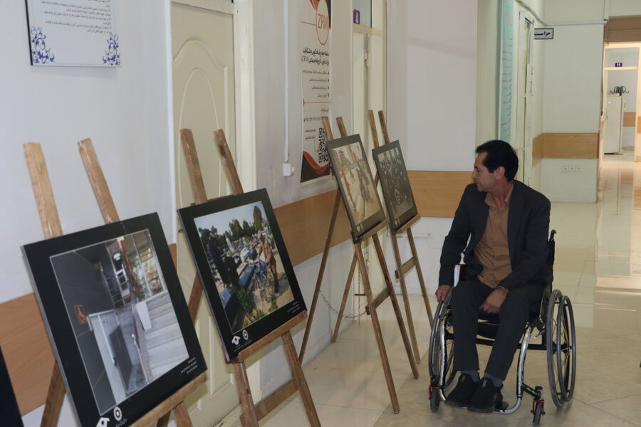 در روز جهانی افراد داری معلولیت جلسه کمیته تخصصی اجرائی استان و نمایشگاه عکس مناسب سازی فضاهای عمومی برگزار شد.