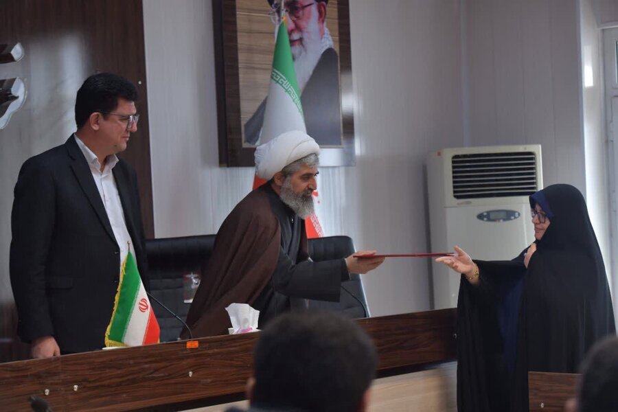 تقدیر فرمانداری از رئیس اداره بهزیستی در شورای اداری شهرستان شوط