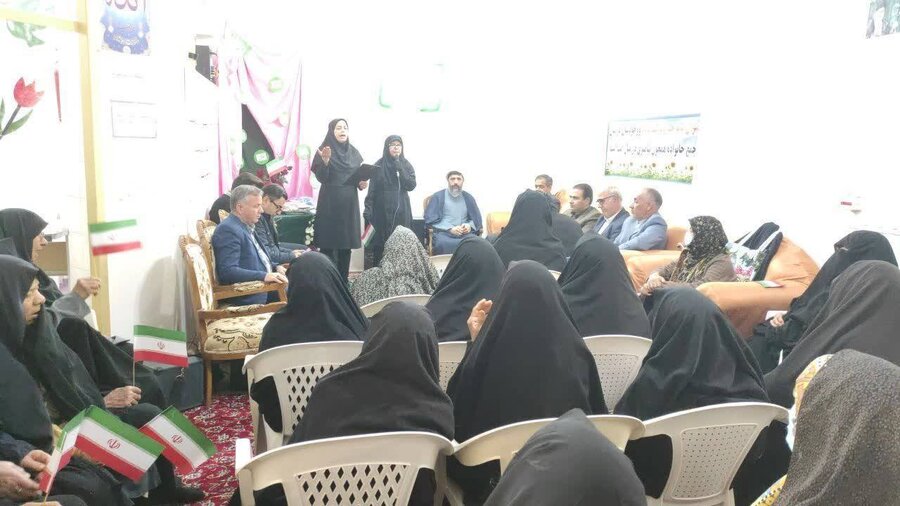 بازدید مدیرکل بهزیستی استان باهمراهی فرماندارو امام جمعه طبس از مرکز توانبخشی سالمندان شفیق