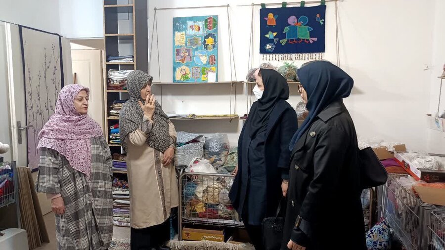 بازدید معاون توسعه کارآفرینی و اشتغال بهزیستی گلستان از هنرکده ارمغان