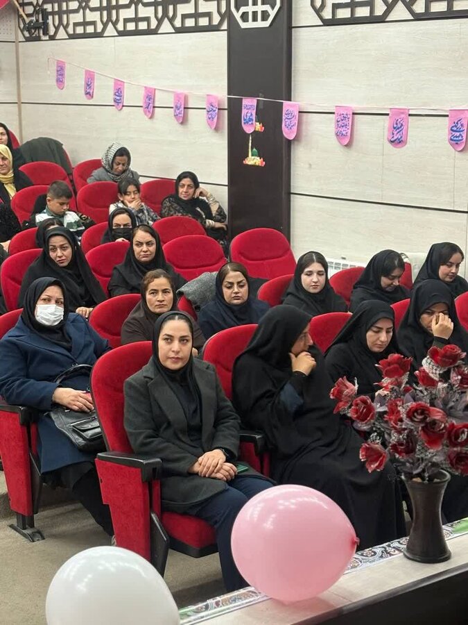 مراسم بزرگداشت بانوی باشکوه به مناسبت هفته زن در سروآباد برگزار شد