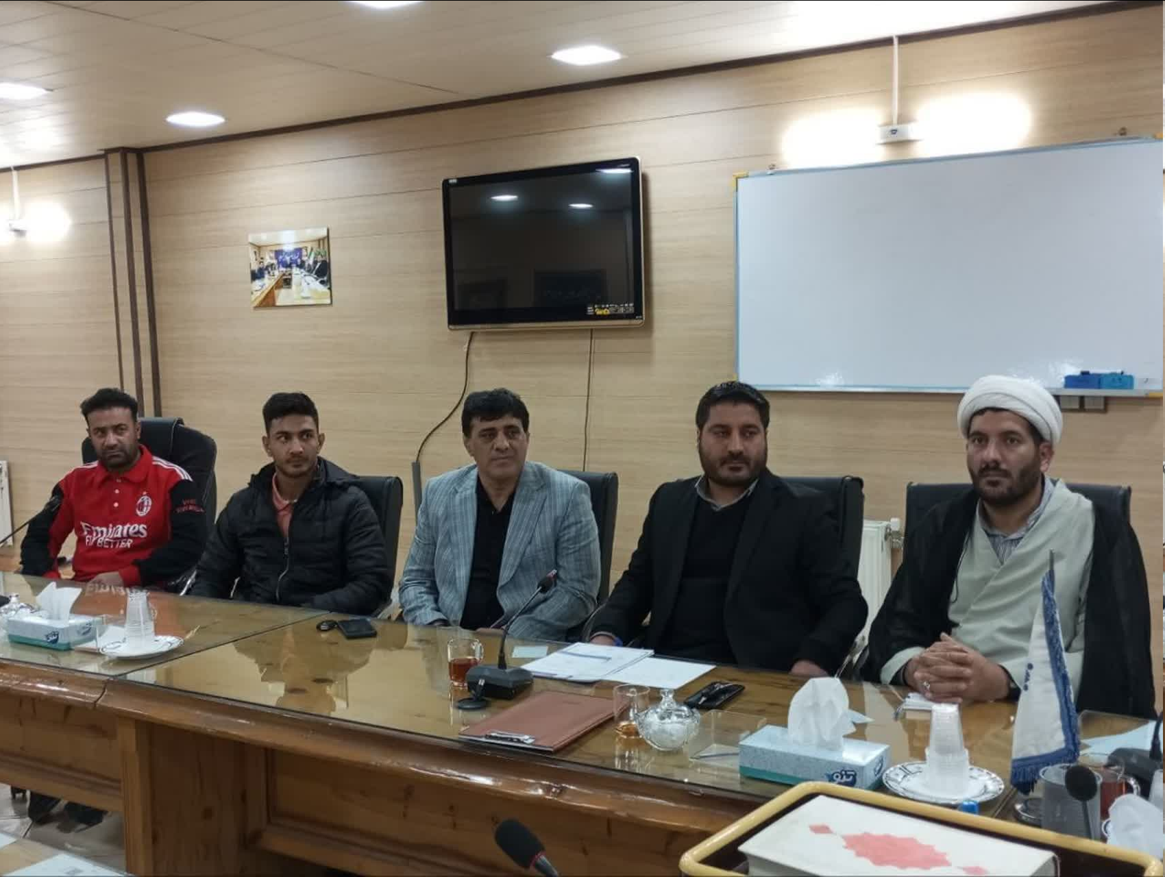  برگزاری مراسم تجلیل از نایب قهرمان کشتی المپیک ناشنوایان و مربی تیم ملی امید ایران در صحن شورای اسلامی شهر ملایر