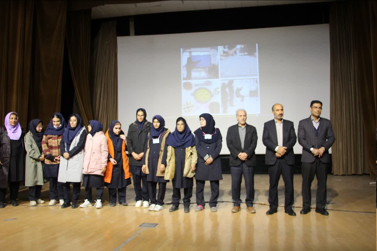 فرماندار ملایر: نگاه به جامعه معلولان عاطفی نباشد