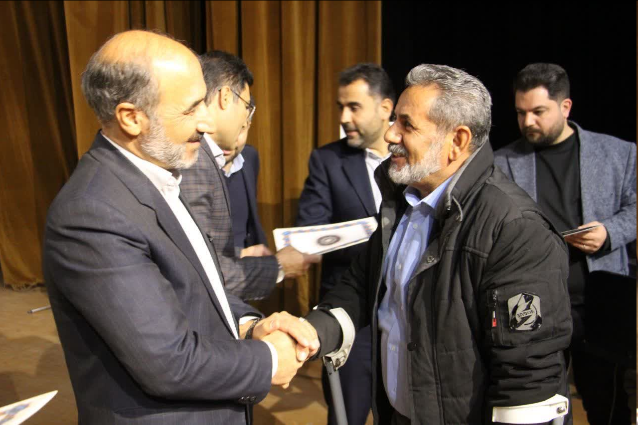 فرماندار ملایر: نگاه به جامعه معلولان عاطفی نباشد