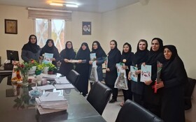 گرامیداشت میلاد حضرت فاطمه زهرا (س) در ادارات بهزیستی استان با تقدیر از بانوان شاغل