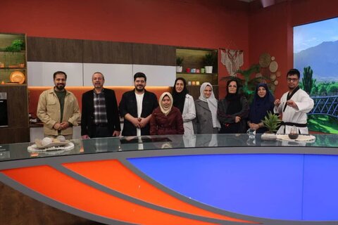 ملارد | حضور توانخواه هنرمند و ورزشکار اداره بهزیستی در برنامه سلام صبح بخیر