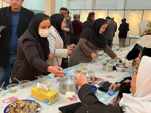 جشنواره غذاهای بومی ، محلی در کامیاران برگزار شد