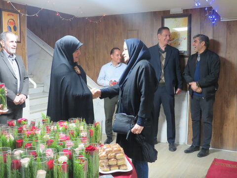 گزارش تصویری| تجلیل مدیرکل بهزیستی البرز از بانوان به مناسبت میلاد حضرت فاطمه زهرا(س) و گرامیداشت مقام زن و روز مادر
