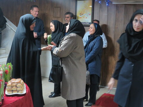 گزارش تصویری| تجلیل مدیرکل بهزیستی البرز از بانوان به مناسبت میلاد حضرت فاطمه زهرا(س) و گرامیداشت مقام زن و روز مادر