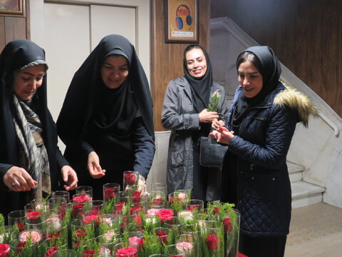 گزارش تصویری| تجلیل مدیرکل بهزیستی البرز از بانوان به مناسبت میلاد حضرت فاطمه زهرا(س) و گرامیداشت مقام زن و روز مادر