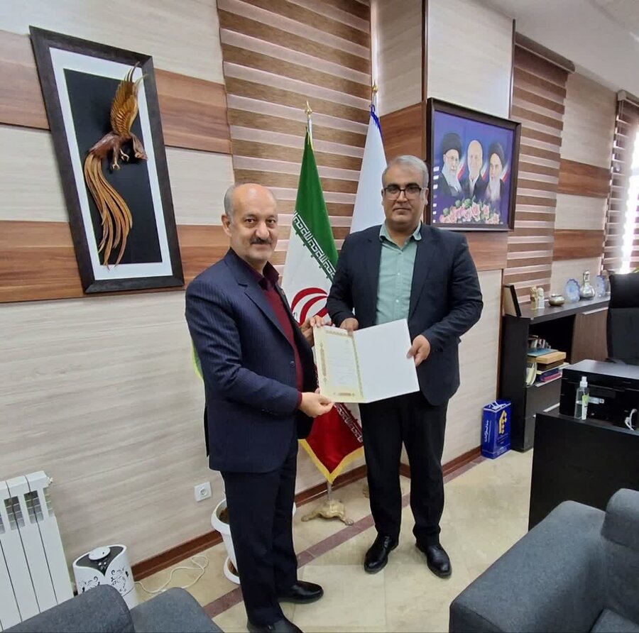 تقدیراز مهندس ملکا فرماندار شهرستان آشتیان به‌دلیل همکاری‌های ارزشمند با اداره بهزیستی 