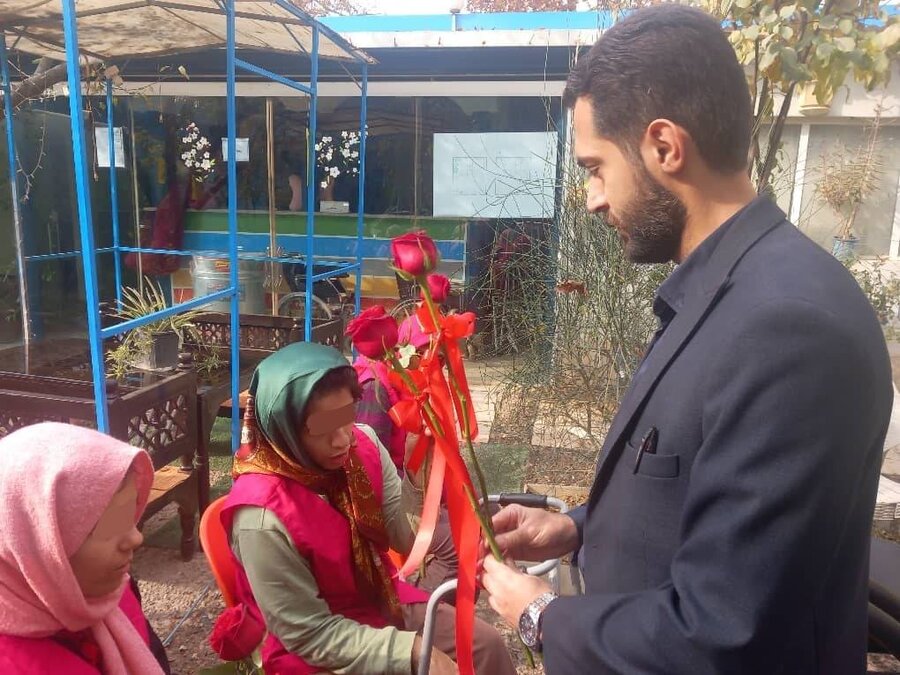 ملارد | برگزاری جشن گرامیداشت هفته معلولین در مرکز نگهداری و توانبخشی سحر