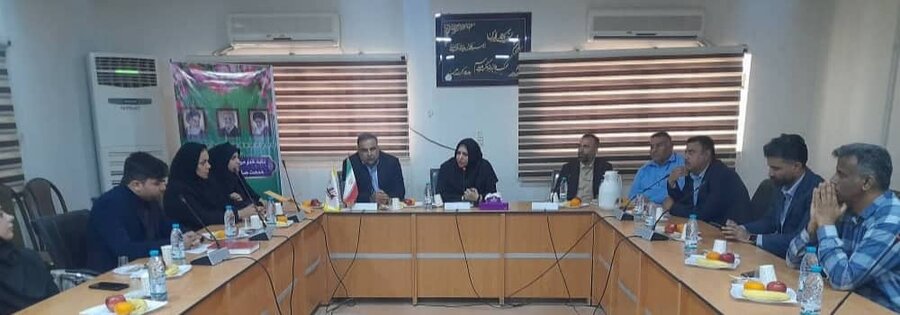 حضور مدیرکل بهزیستی استان بوشهر در شهر خورموج و تجلیل از رئیس اسبق بهزیستی شهرستان دشتی