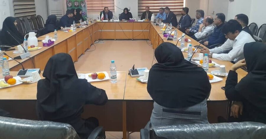 حضور مدیرکل بهزیستی استان بوشهر در شهر خورموج و تجلیل از رئیس اسبق بهزیستی شهرستان دشتی