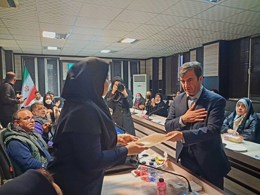 شهرری | نشست صمیمی  معاون  استاندار و فرماندارویژه شهرستان ری با نخبگان و فعالان حوزه معلولیت