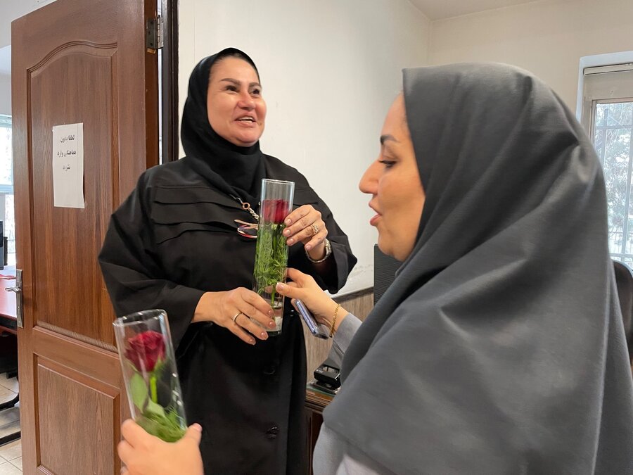 شمیرانات |  آیین تجلیل از بانوان شاغل بهزیستی در روز گرامیداشت مقام زن و روز مادر