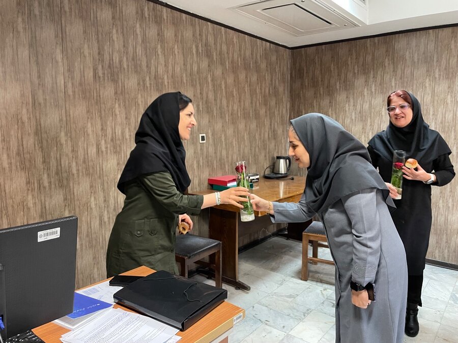 شمیرانات |  آیین تجلیل از بانوان شاغل بهزیستی در روز گرامیداشت مقام زن و روز مادر