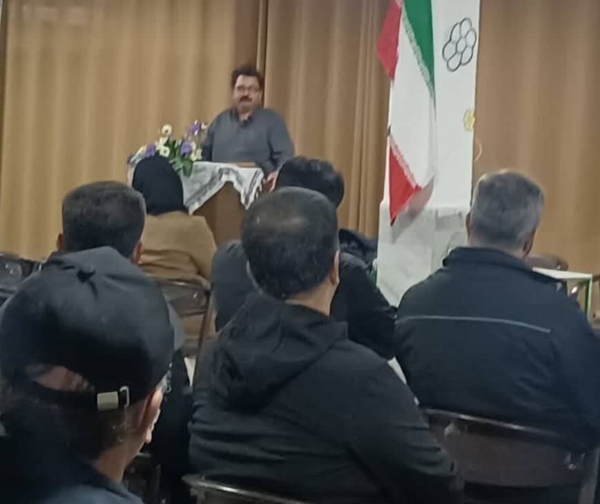 کارگاه «همراهی هوشمندانه والدین در مسیر بلوغ» در سنندج برگزار شد