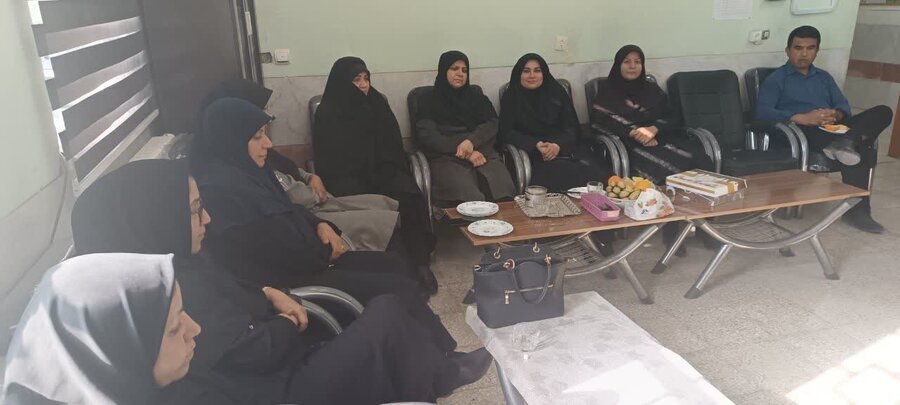 دیدار رئیس اداره بهزیستی شهرستان نرماشیر با مدیر و کادر آموزشی مدرسه کودکان استثنایی بهشت