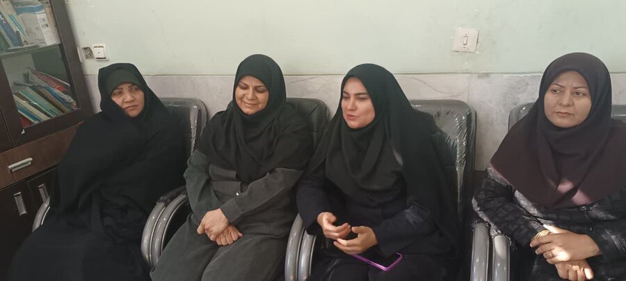 دیدار رئیس اداره بهزیستی شهرستان نرماشیر با مدیر و کادر آموزشی مدرسه کودکان استثنایی بهشت