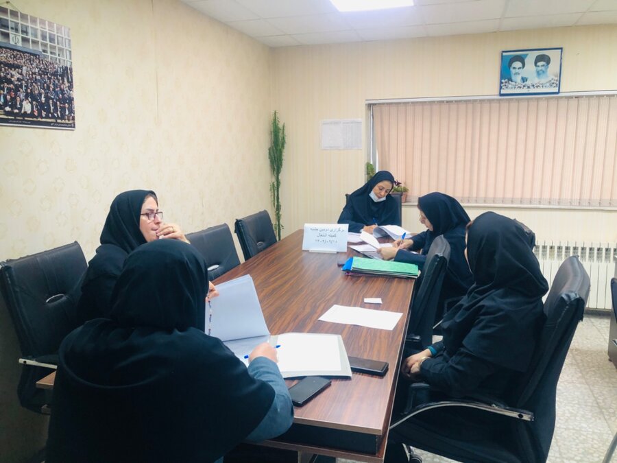 رضوانشهر /برگزاری دومین جلسه کمیته اشتغال در اداره بهزیستی شهرستان