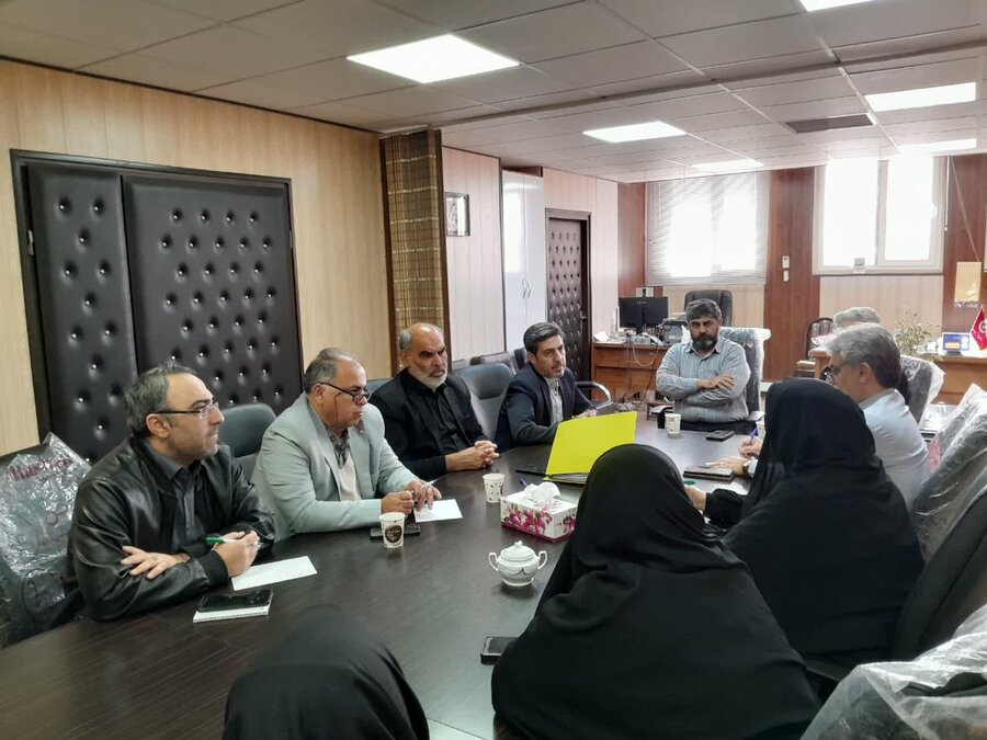 دیدار مدیران بهزیستی قم با مددکاران 