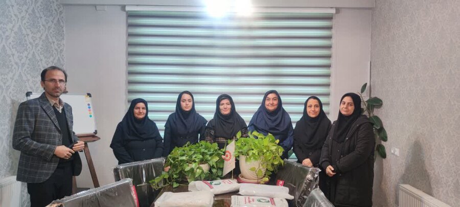 مراسم گرامیداشت روز مادر در بهزیستی اسکو