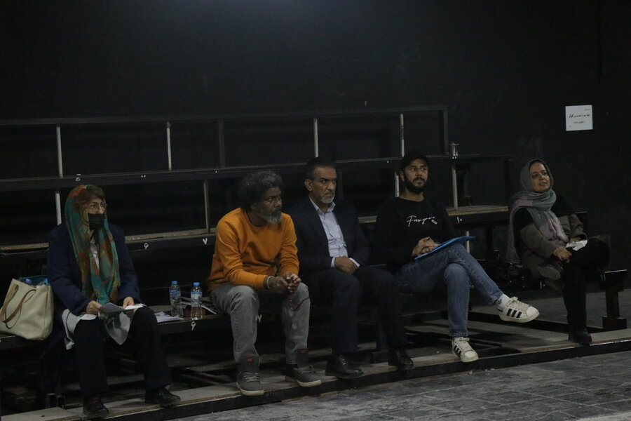 بازبینی آثار جشنواره تئاتر کویر آغاز شد