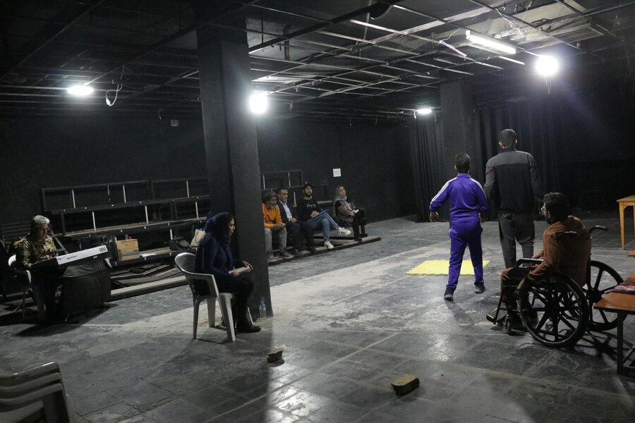 بازبینی آثار جشنواره تئاتر کویر آغاز شد