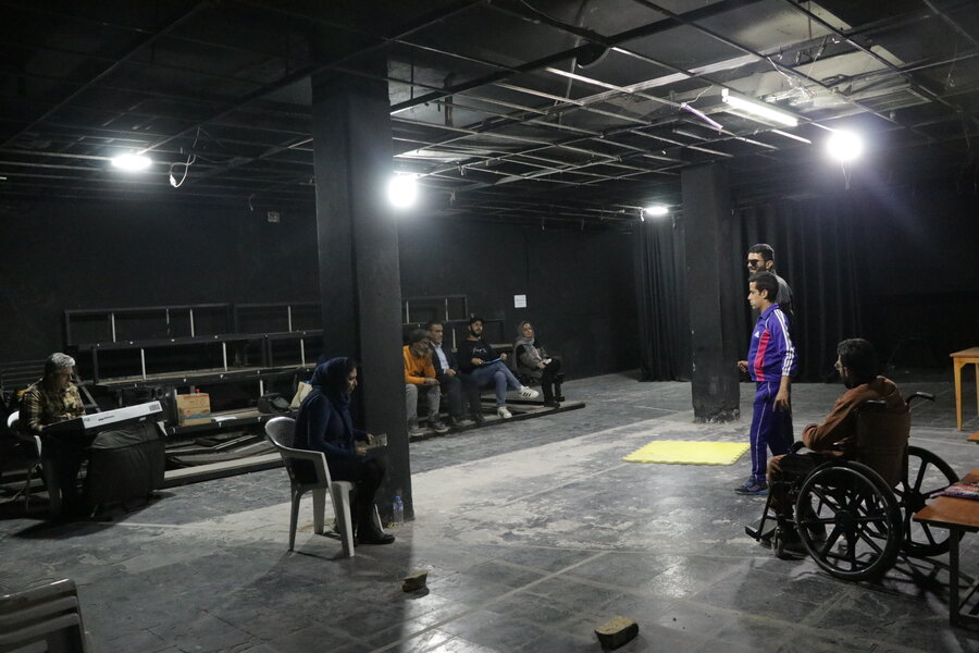 بازبینی آثار جشنواره تئاتر کویر آغاز شد