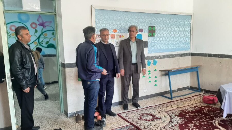 بازدید شهردار قروه و رئیس بهزیستی از مدرسه استثنایی شفا
