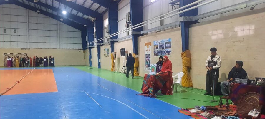 همایش فرهنگی‌ ورزشی روز زن در روستای دزلی سروآباد برگزار شد
