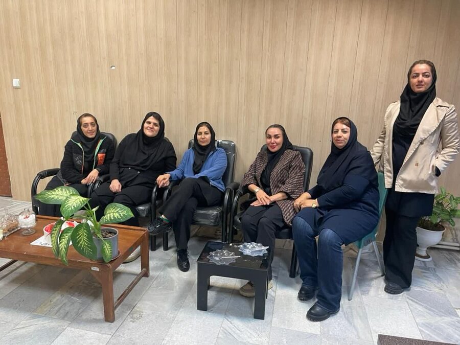 تجلیل از بانوان شاغل در معاونت مشارکت‌های مردمی و توسعه ظرفیت‌های اجتماعی بهزیستی کردستان
