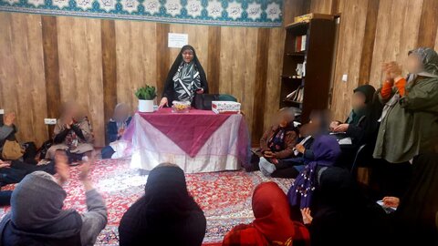 طالقان | برگزاری جشن ولادت حضرت فاطمه(س) و روز مادر